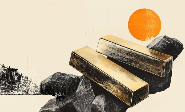 Gold Falls Below $4,500 as Rate Hike Bets Intensify