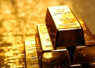 Gold Prices Soar as Investors Bet on Higher Import Duties