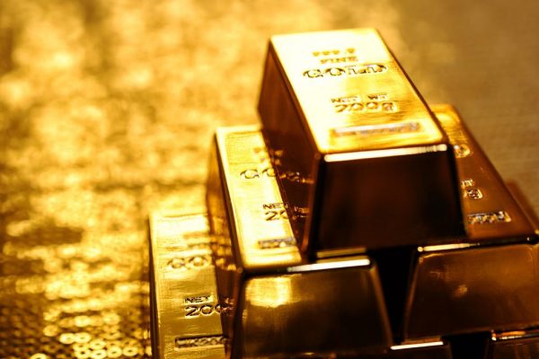 Gold Prices Soar as Investors Bet on Higher Import Duties