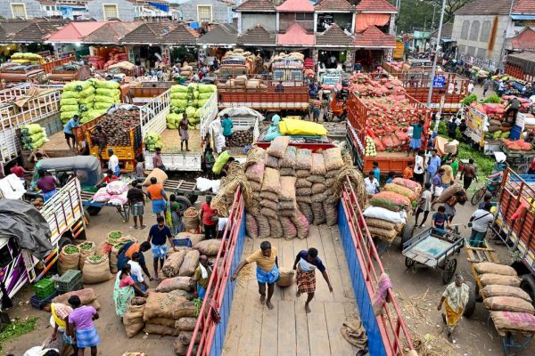 Tamil Nadu Grapples with Rampant Inflation and Rising Fuel Costs, Facing Budget Crisis