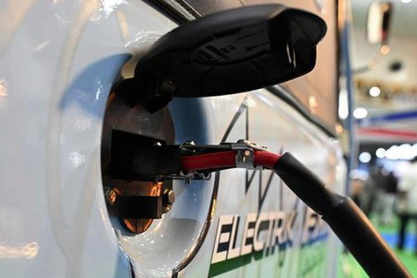 India’s Auto Industry Pushes Back Against Delhi’s Revised Electric Vehicle Policy