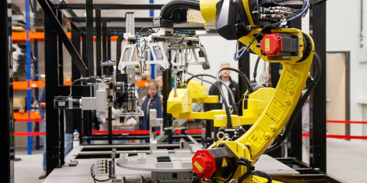 AI Loops Bring Swarm Intelligence to Agentic Systems