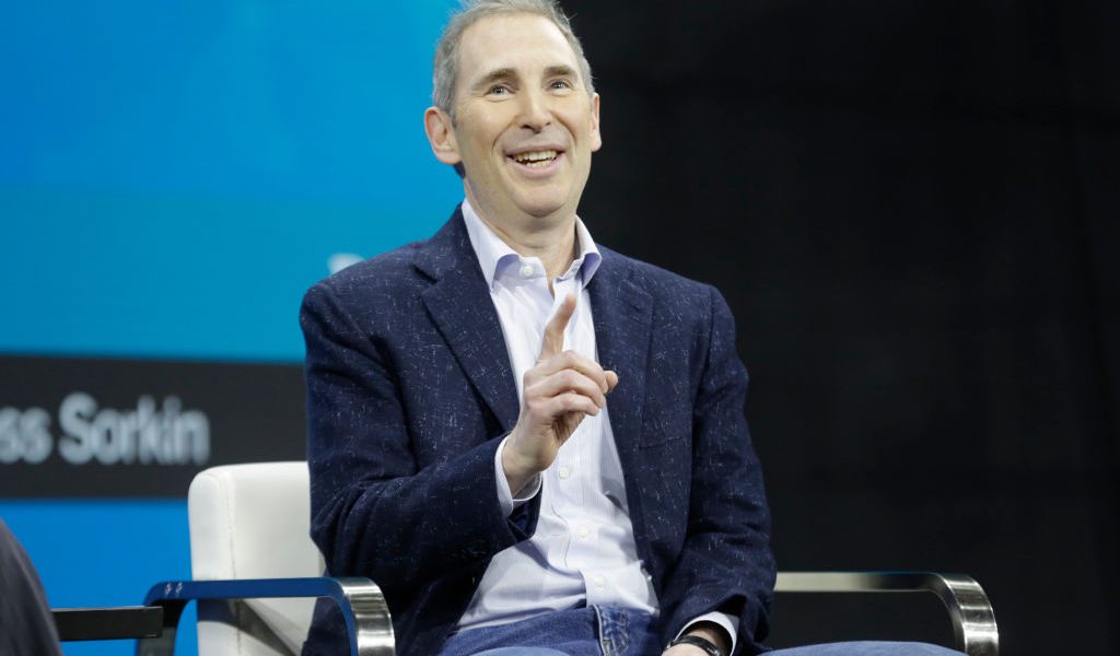 AI Frenzy Spreads Across Cloud Hosts as Investors Muddle Spending Data