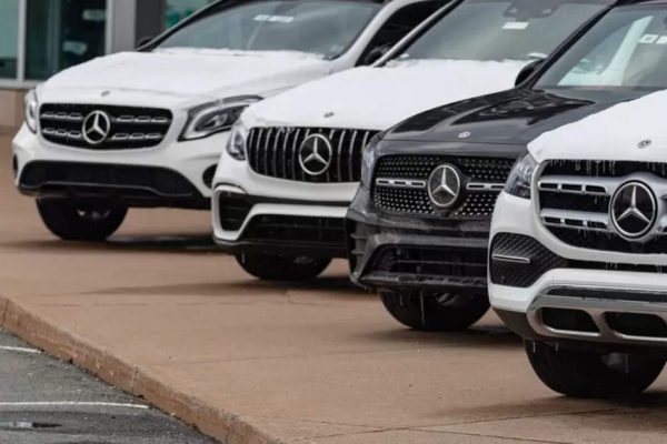 “Indian Luxury Car Market Expands as Premium Segment Sees Growing Competition”